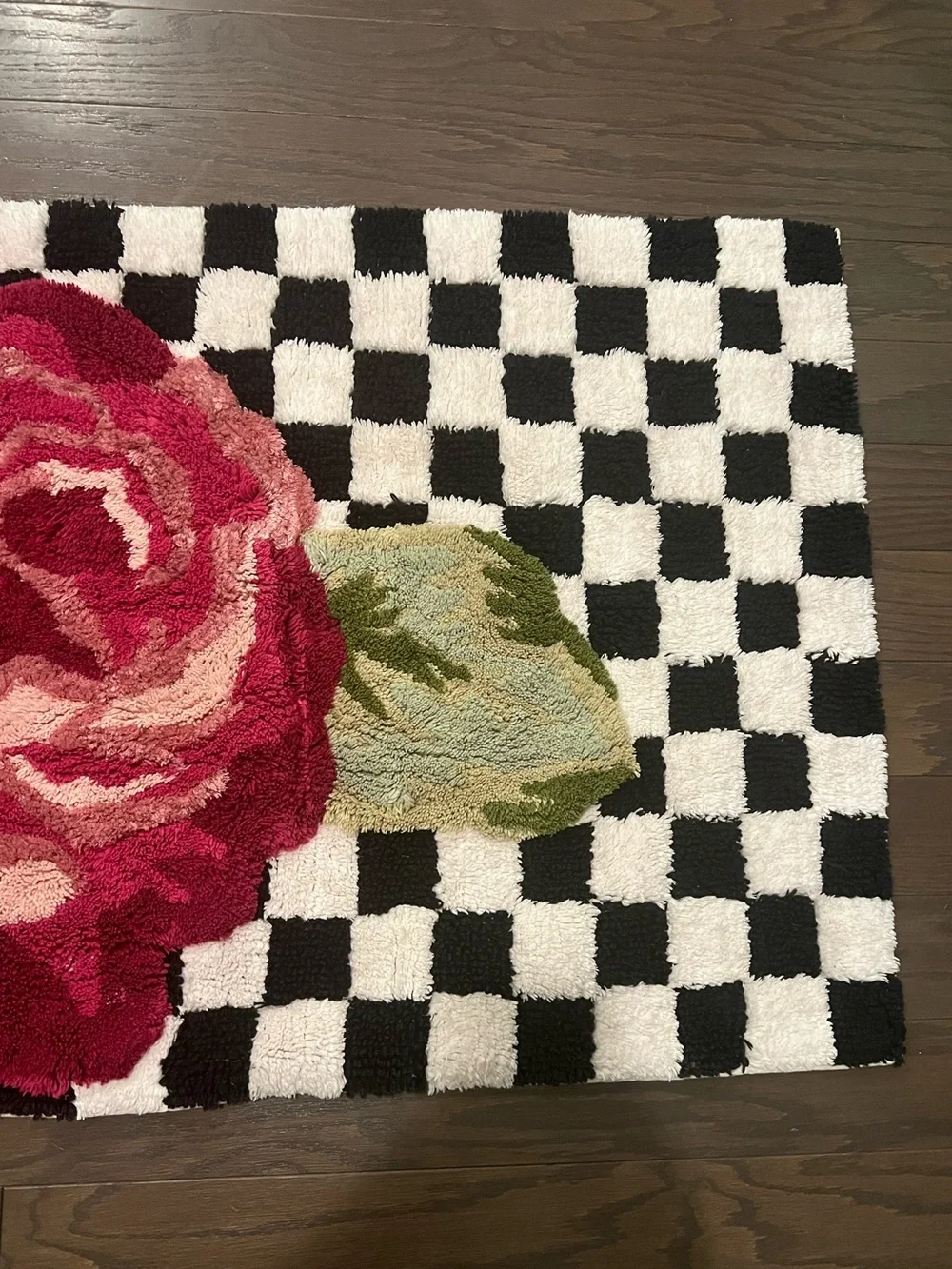 Mackenzie-Childs Rose And Check Bath Rug. Like new Condition!
